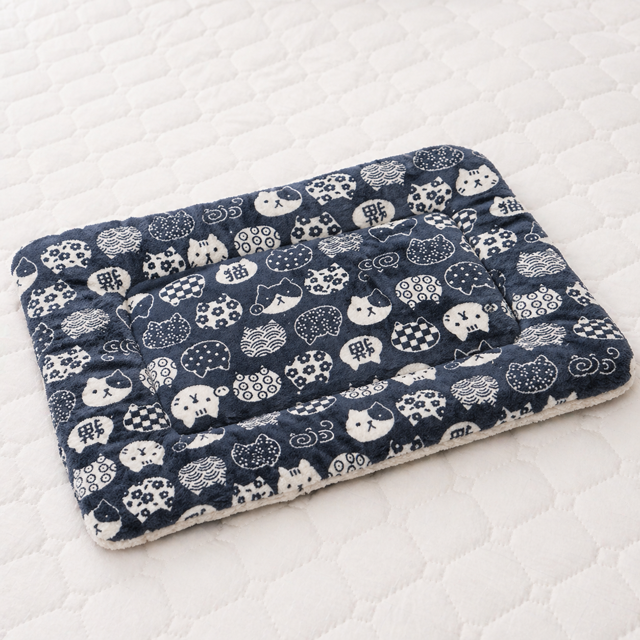 Furlumo™ Cozy Flannel Pet Bed